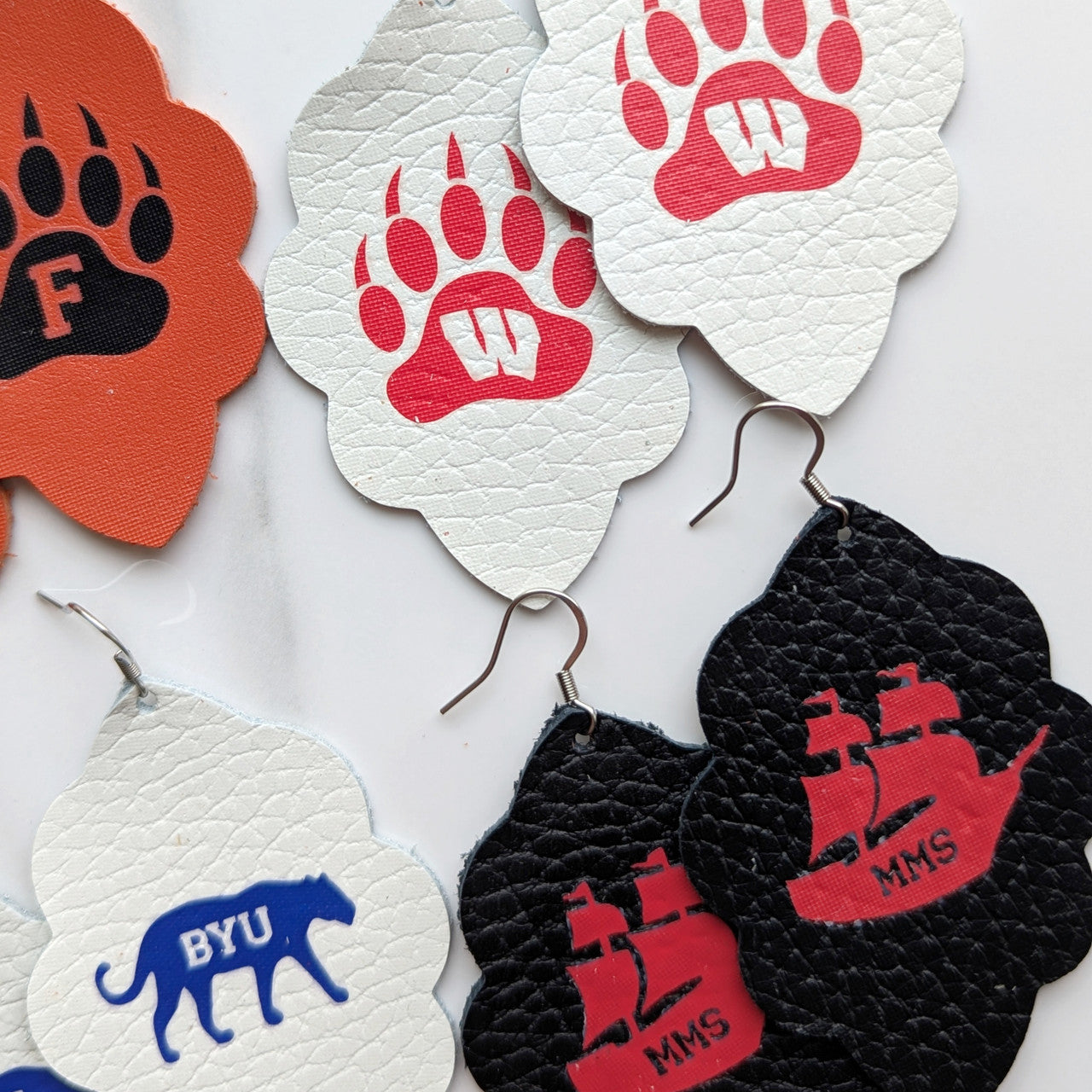 Mascot Signature Large Solid